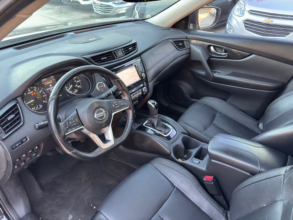 2018 Nissan Rogue Image 15