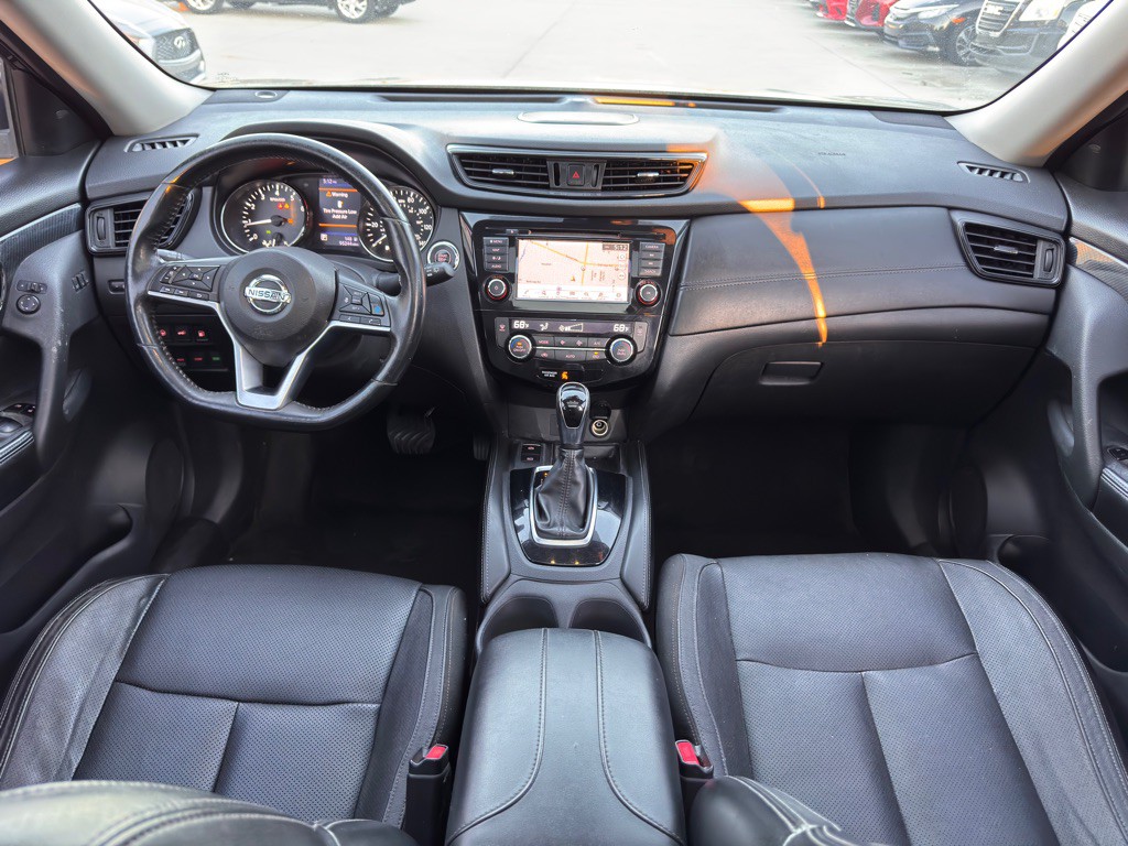 2018 Nissan Rogue Image 19