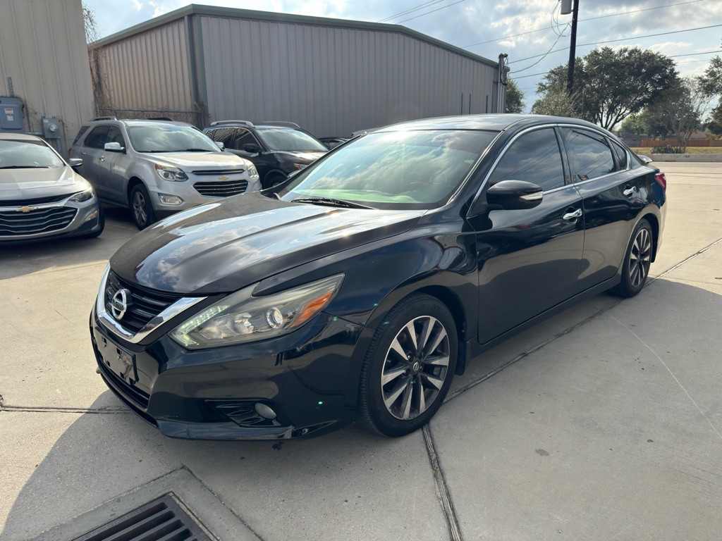 2016 Nissan Altima Image 1