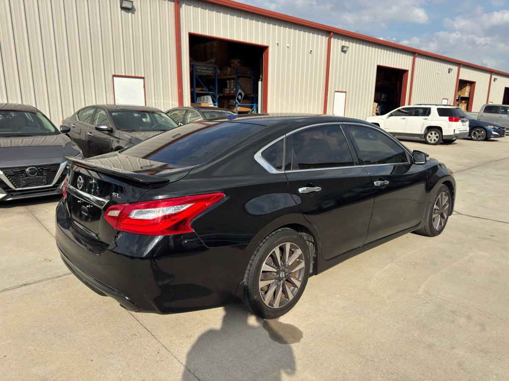 2016 Nissan Altima Image 6