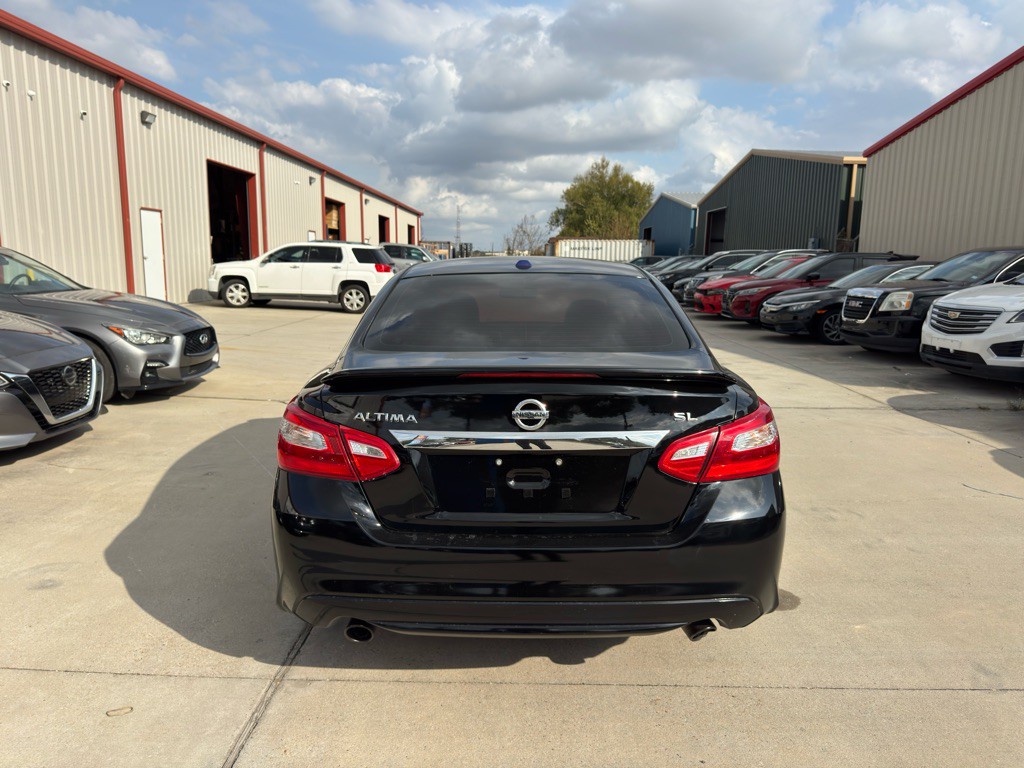 2016 Nissan Altima Image 7
