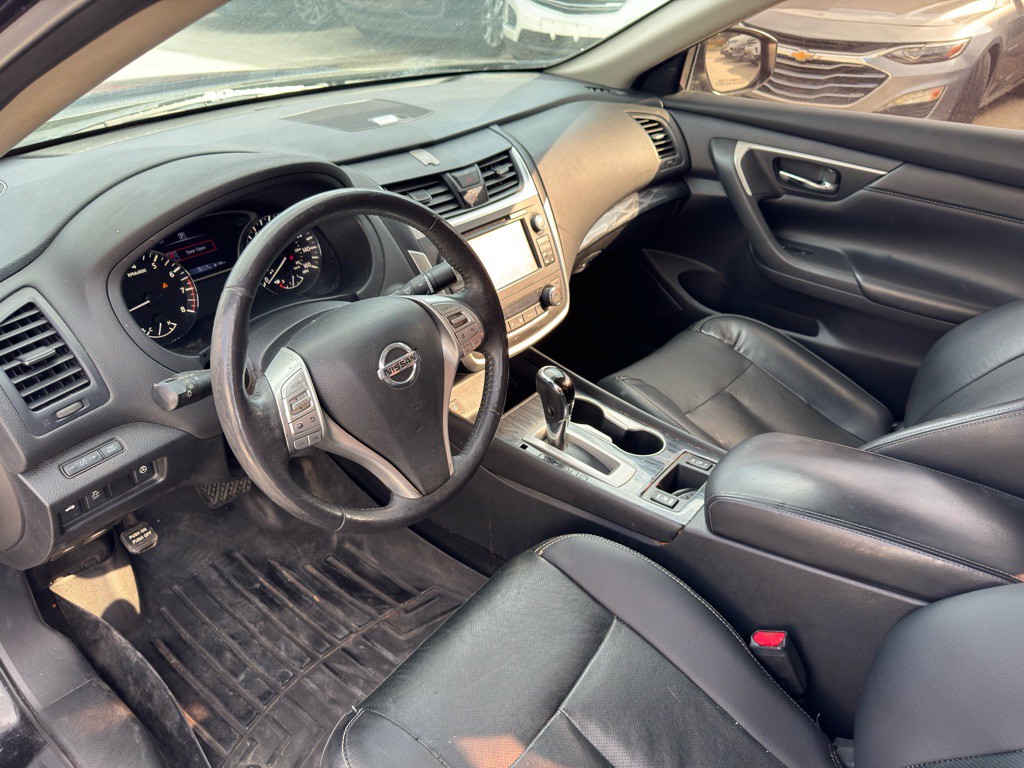 2016 Nissan Altima Image 13