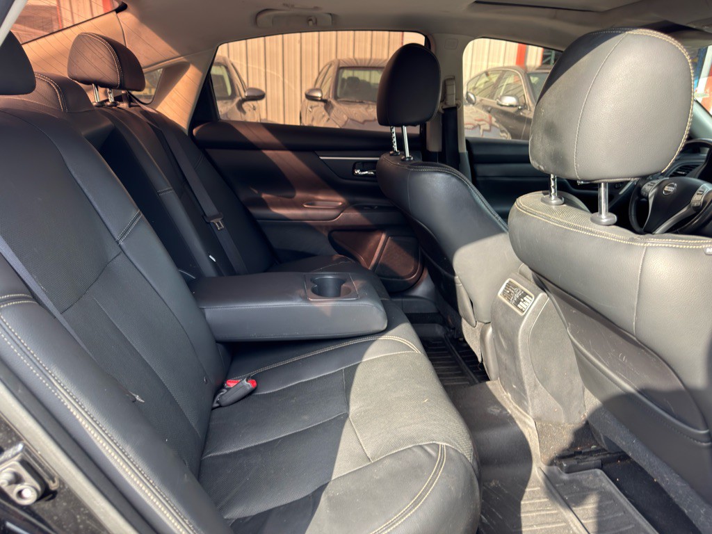 2016 Nissan Altima Image 14