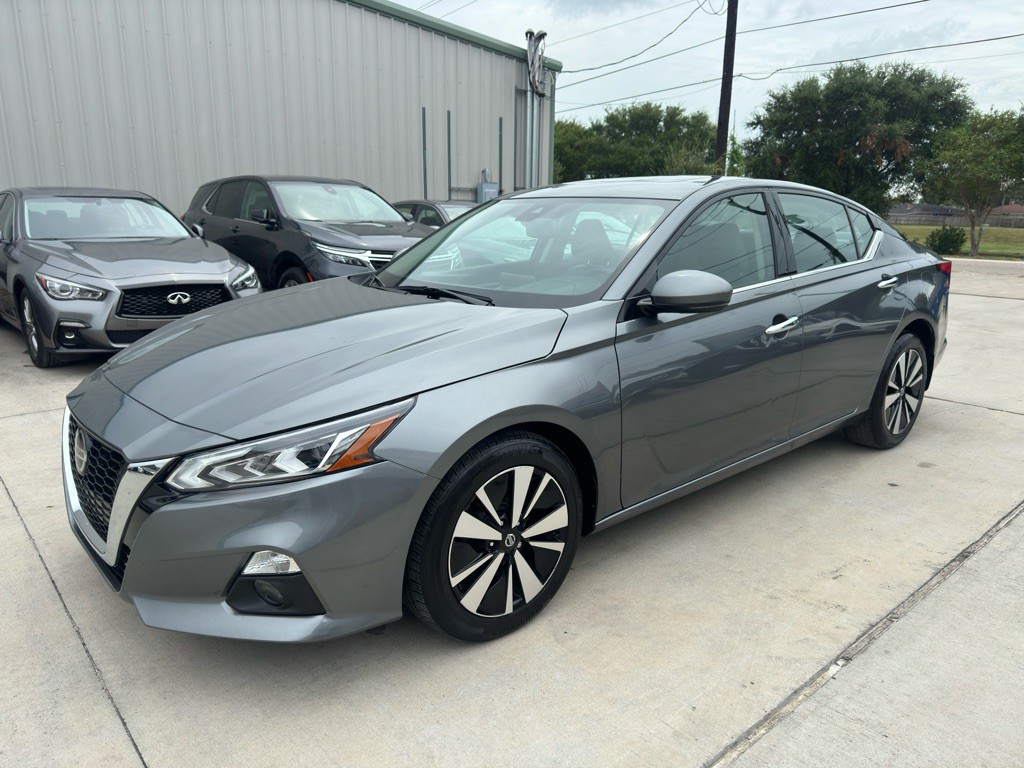 2020 Nissan Altima Image 1