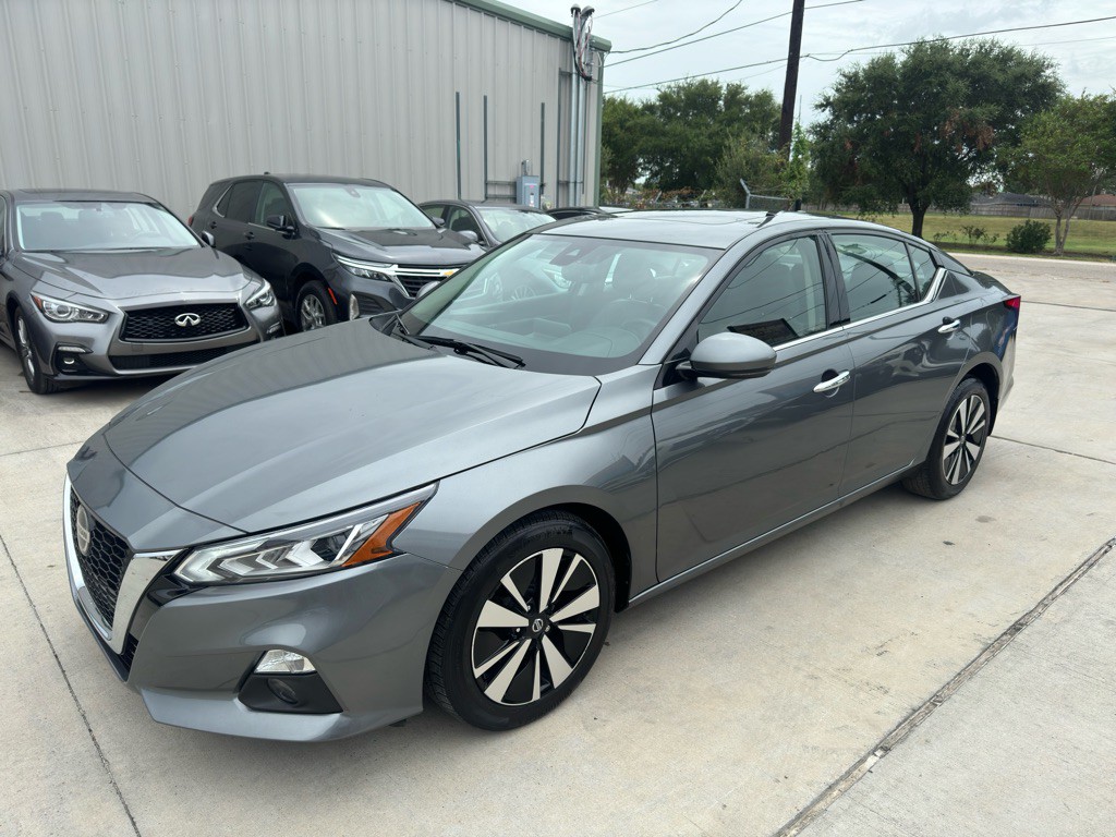 2020 Nissan Altima Image 2