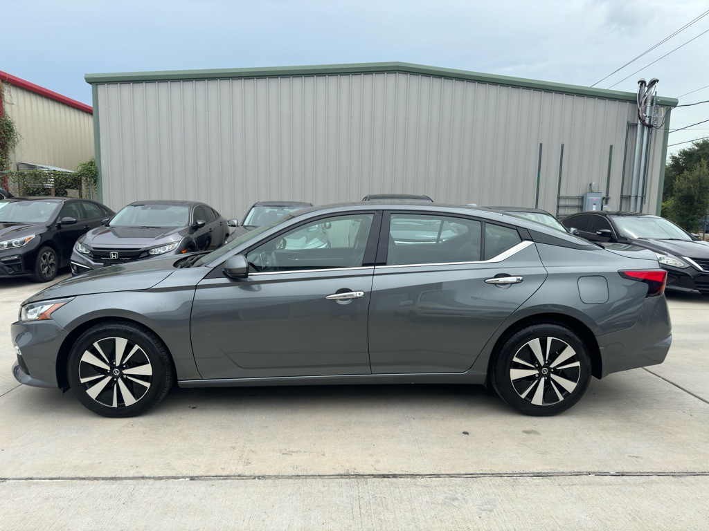 2020 Nissan Altima Image 9