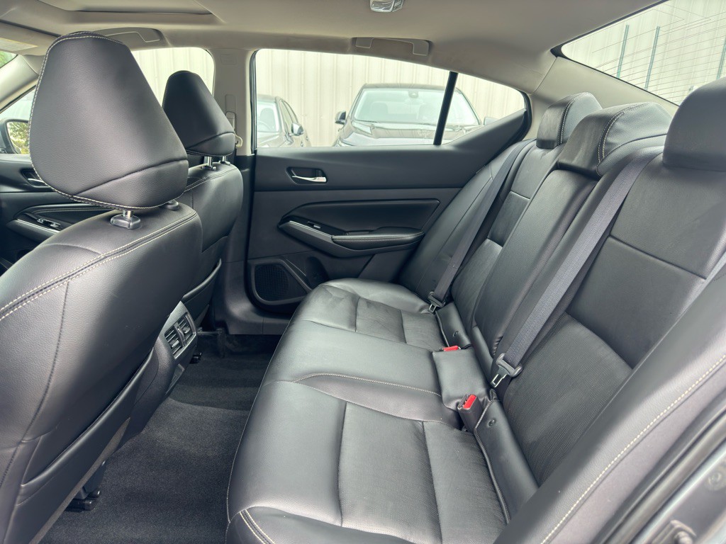 2020 Nissan Altima Image 11