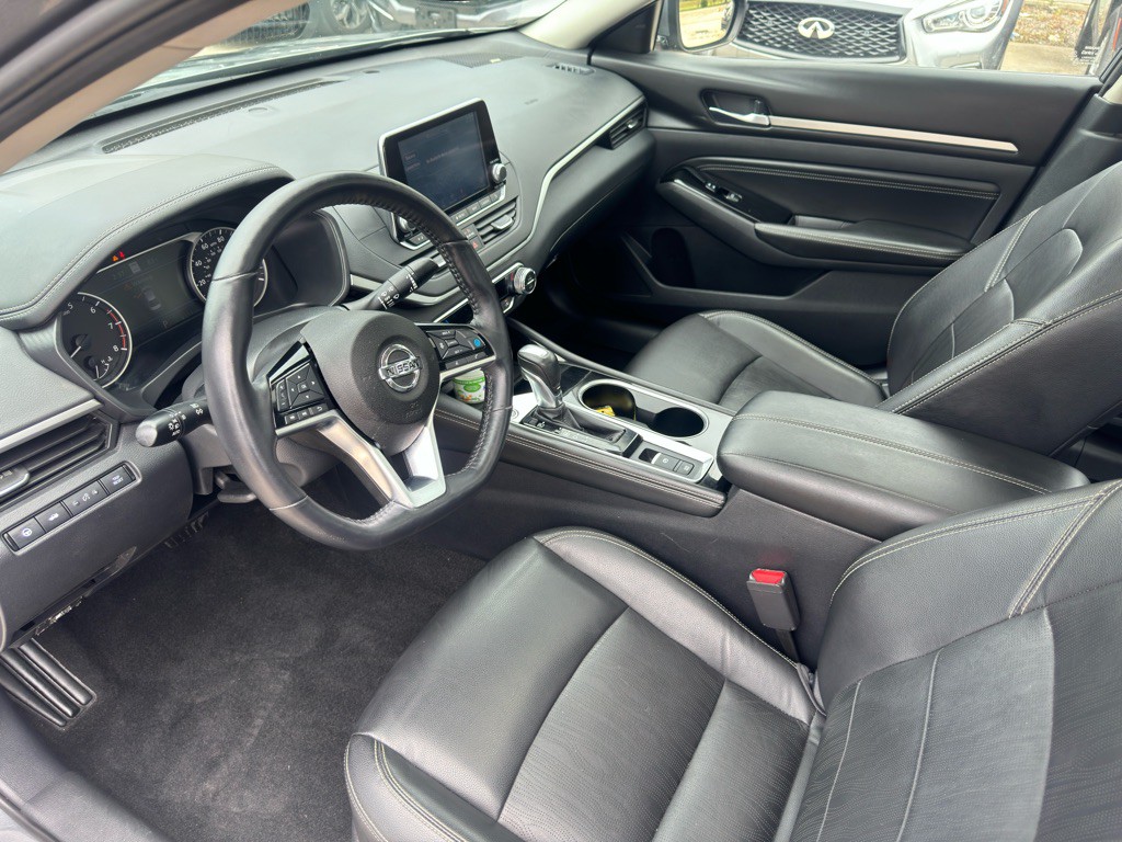 2020 Nissan Altima Image 13