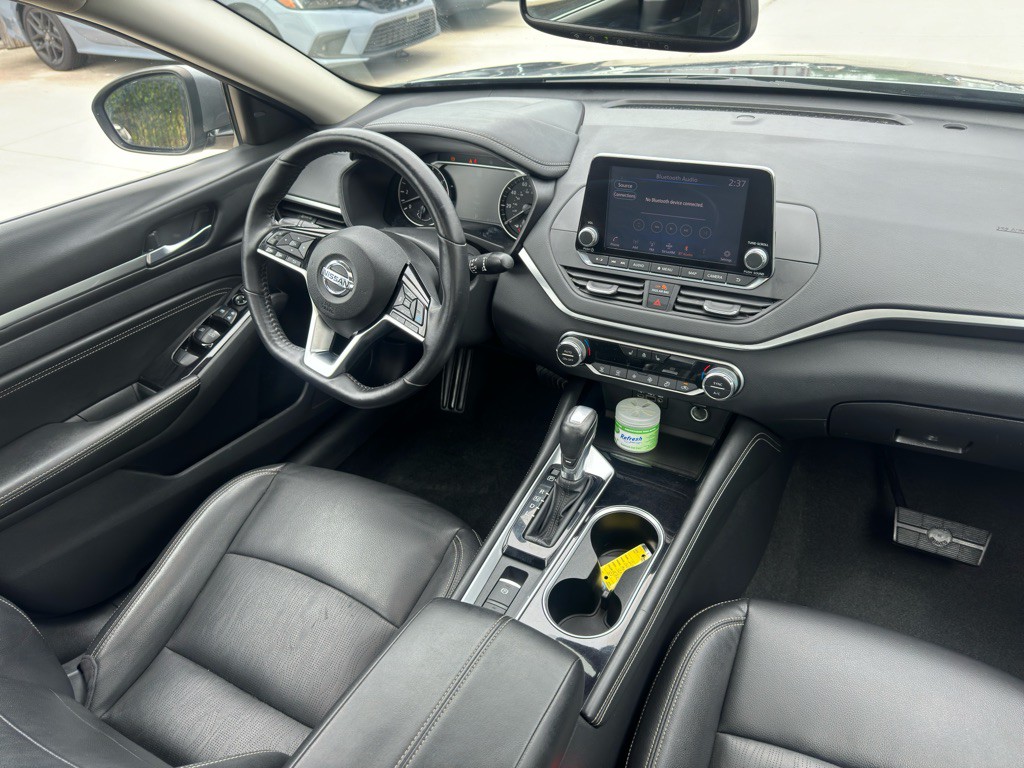 2020 Nissan Altima Image 17