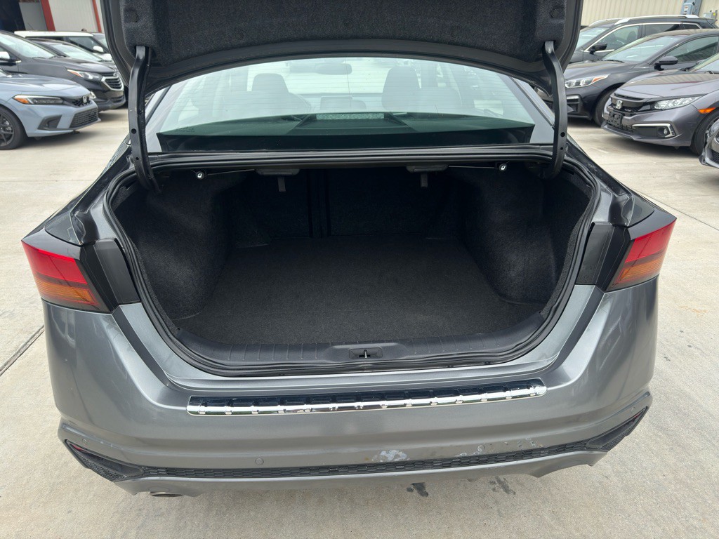 2020 Nissan Altima Image 19