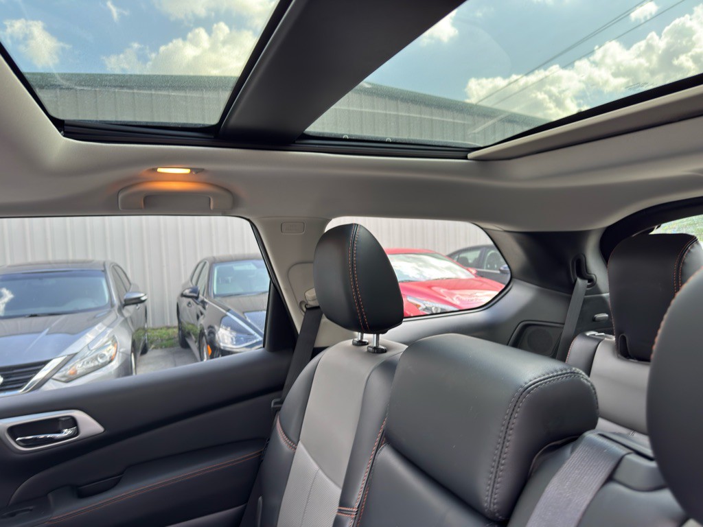 2020 Nissan Pathfinder Image 15