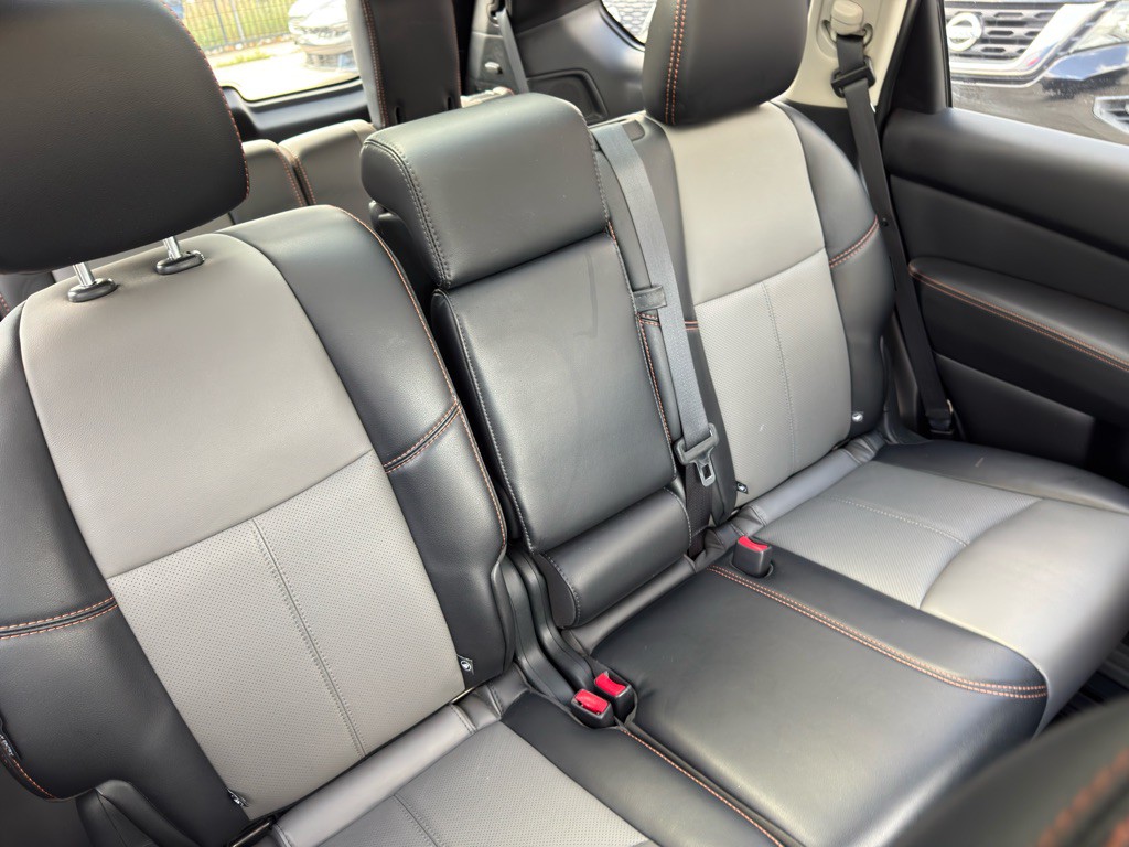 2020 Nissan Pathfinder Image 32
