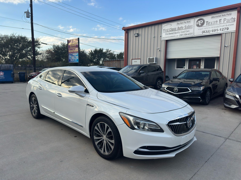 2017 Buick Lacrosse Image 4