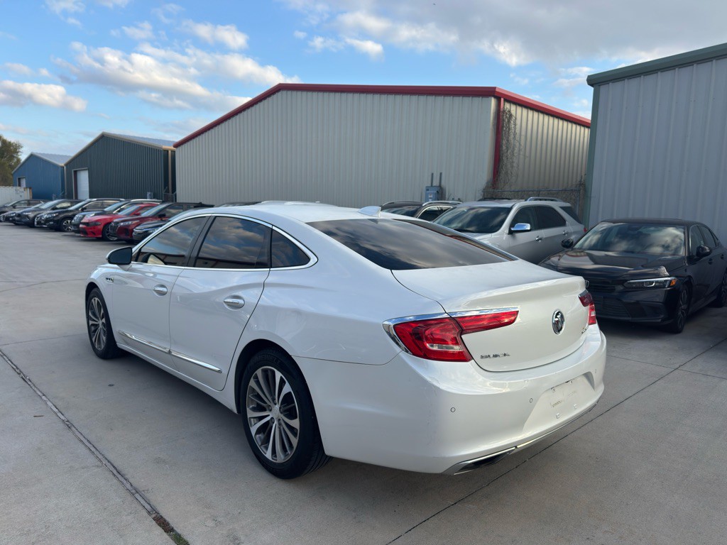 2017 Buick Lacrosse Image 8