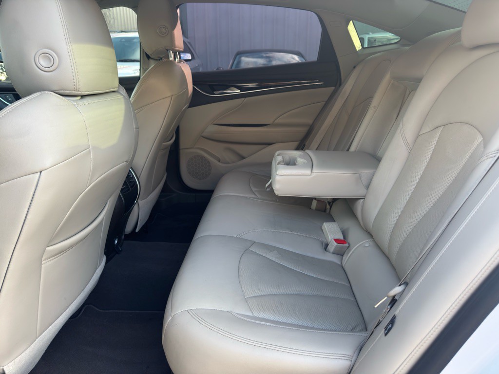 2017 Buick Lacrosse Image 10