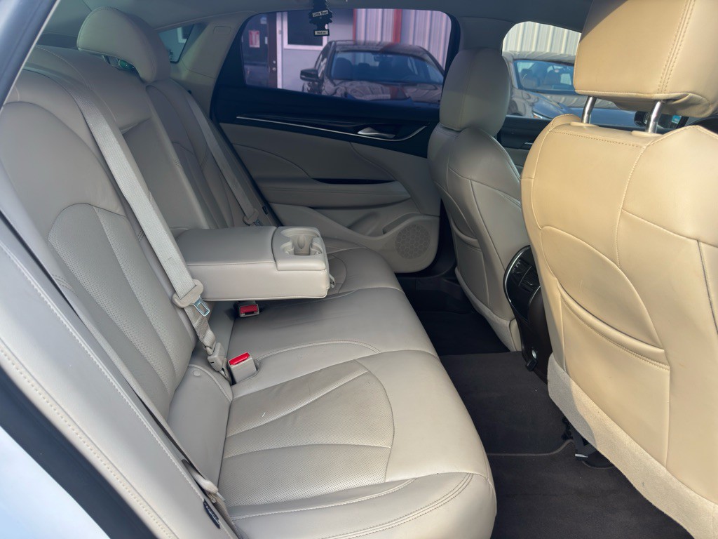 2017 Buick Lacrosse Image 14