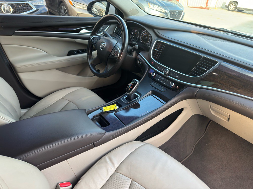 2017 Buick Lacrosse Image 16