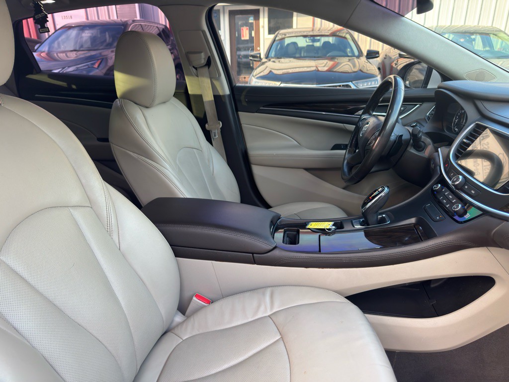 2017 Buick Lacrosse Image 17