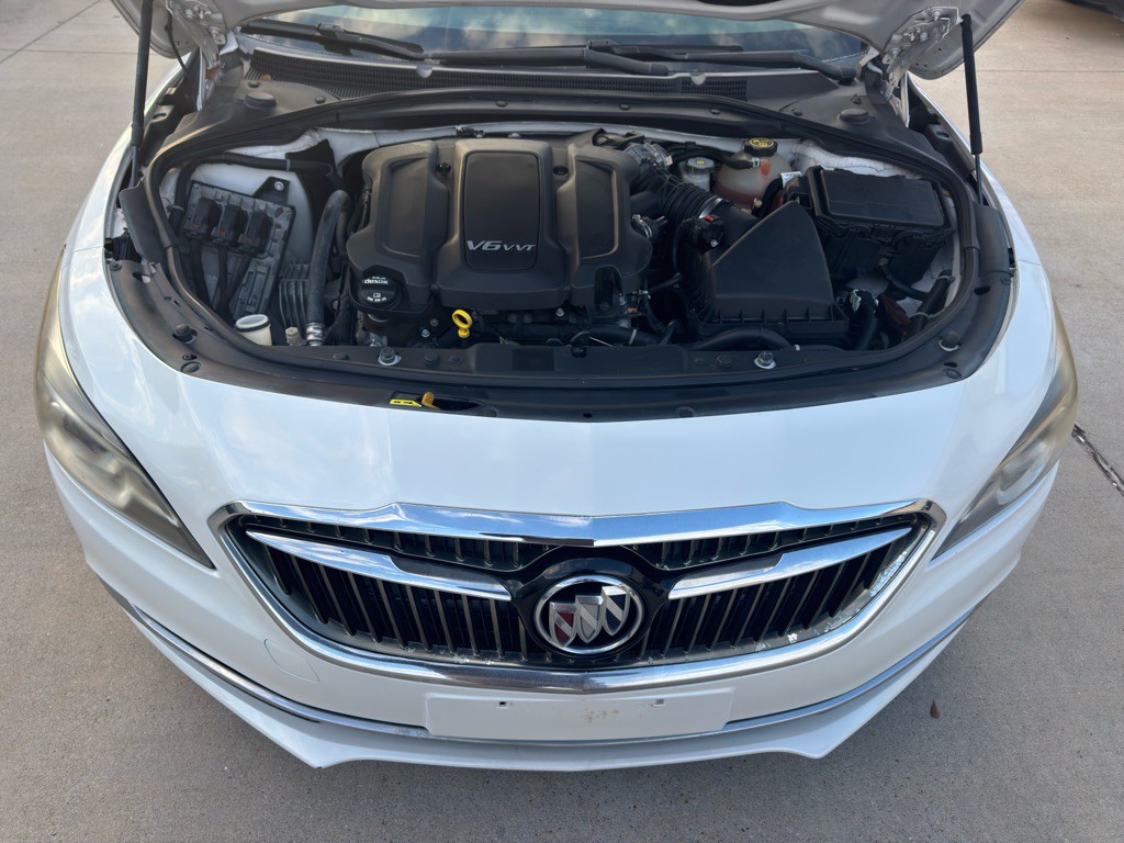 2017 Buick Lacrosse Image 18