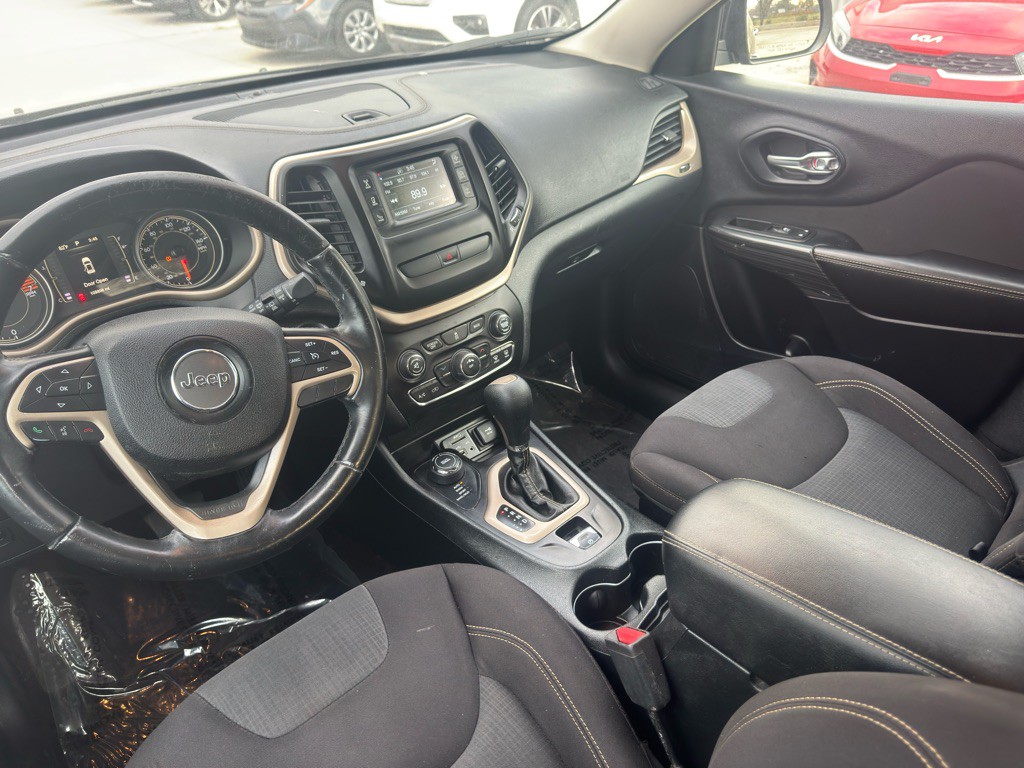 2016 Jeep Cherokee Image 13