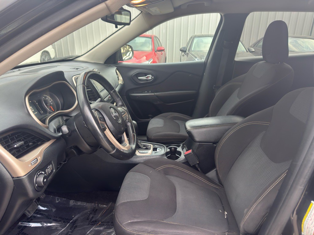 2016 Jeep Cherokee Image 14