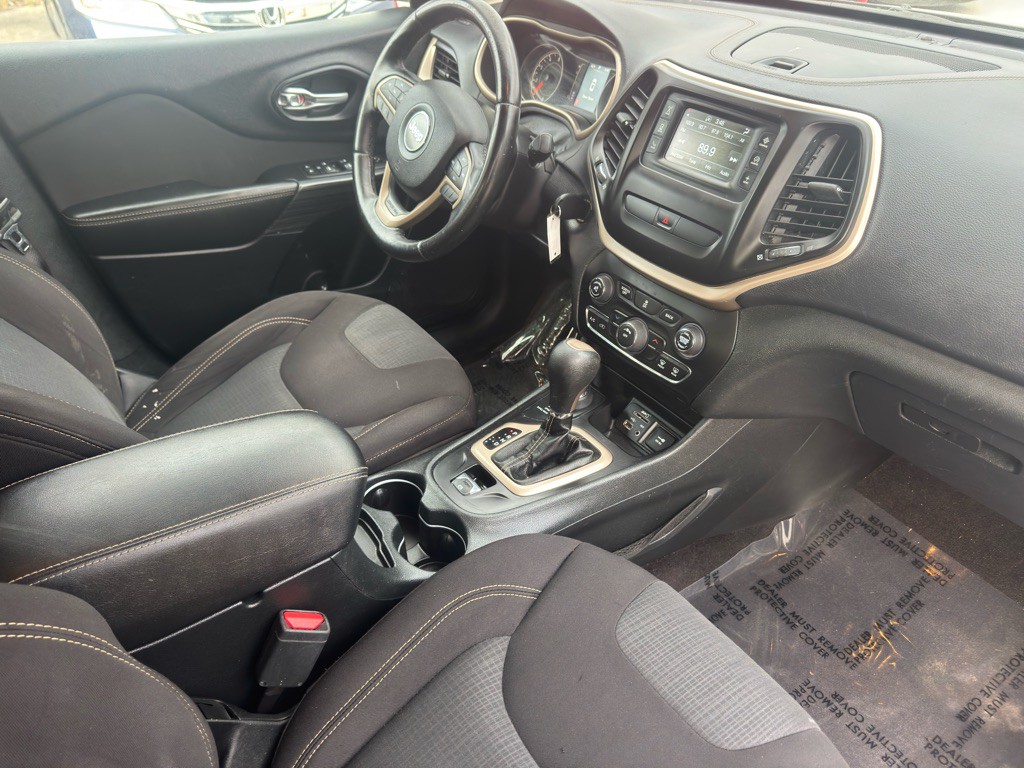 2016 Jeep Cherokee Image 19