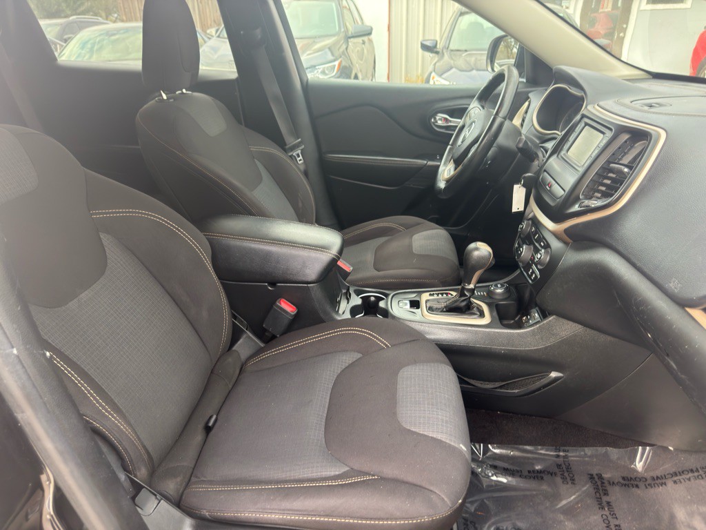 2016 Jeep Cherokee Image 20