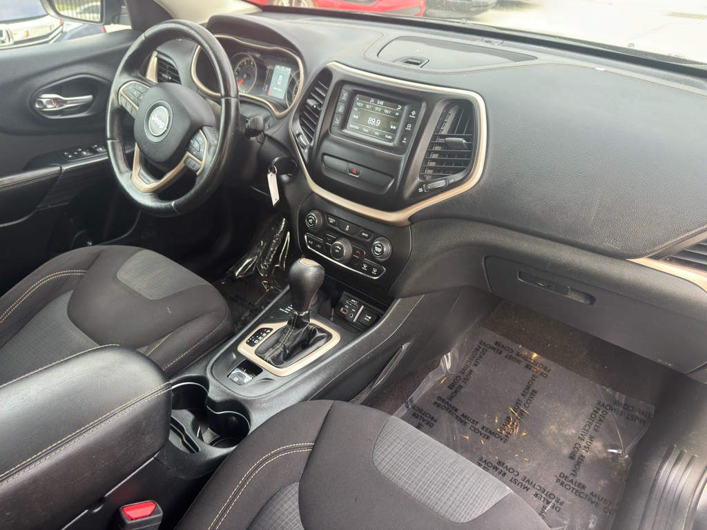 2016 Jeep Cherokee Image 21