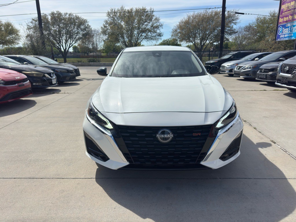 2023 Nissan Altima Image 3