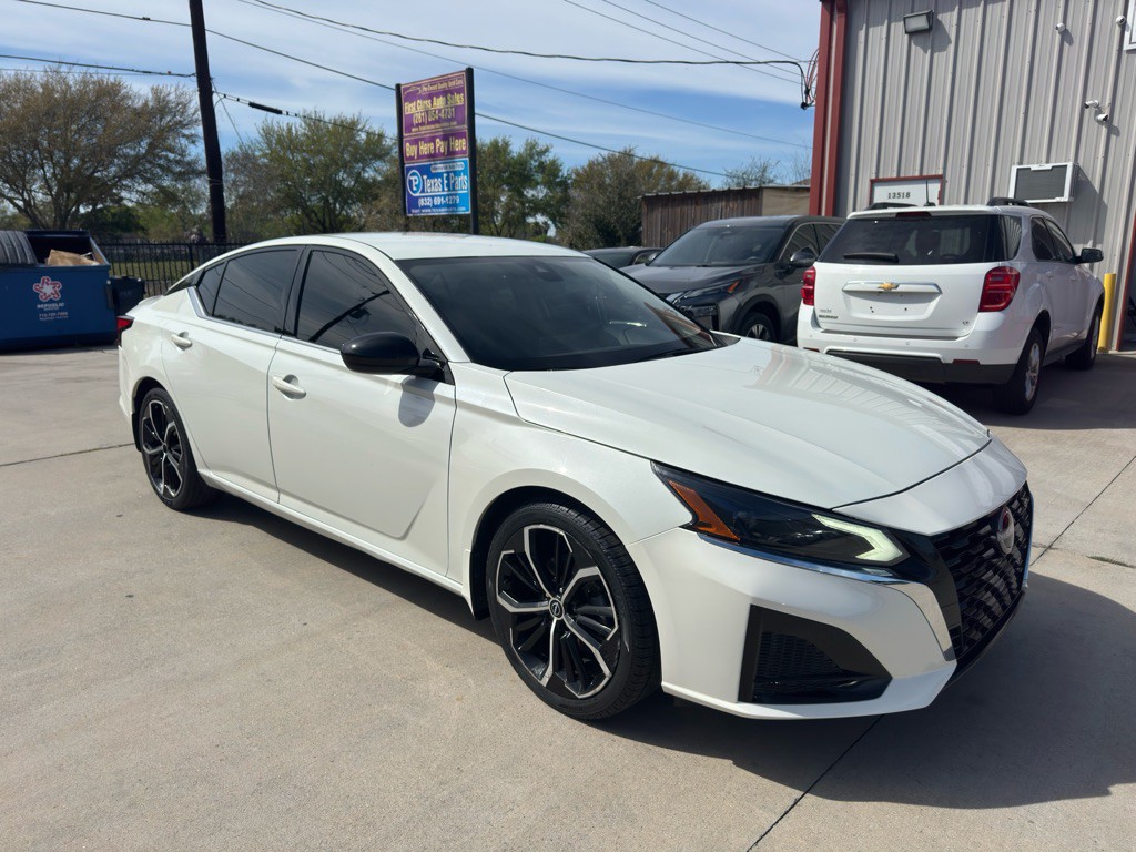 2023 Nissan Altima Image 4