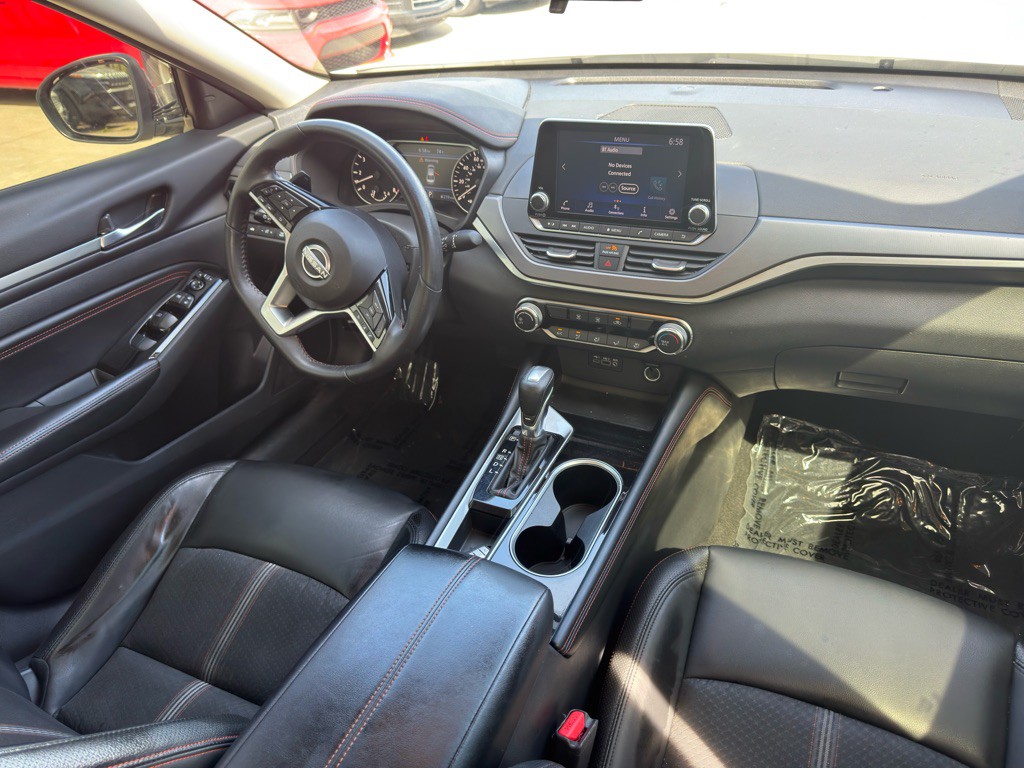 2023 Nissan Altima Image 16