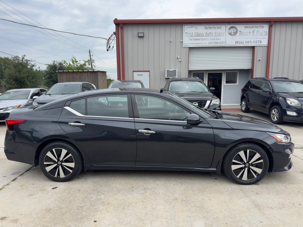 2022 Nissan Altima Image 5