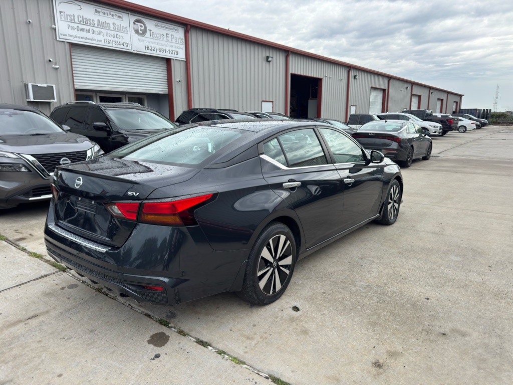 2022 Nissan Altima Image 6