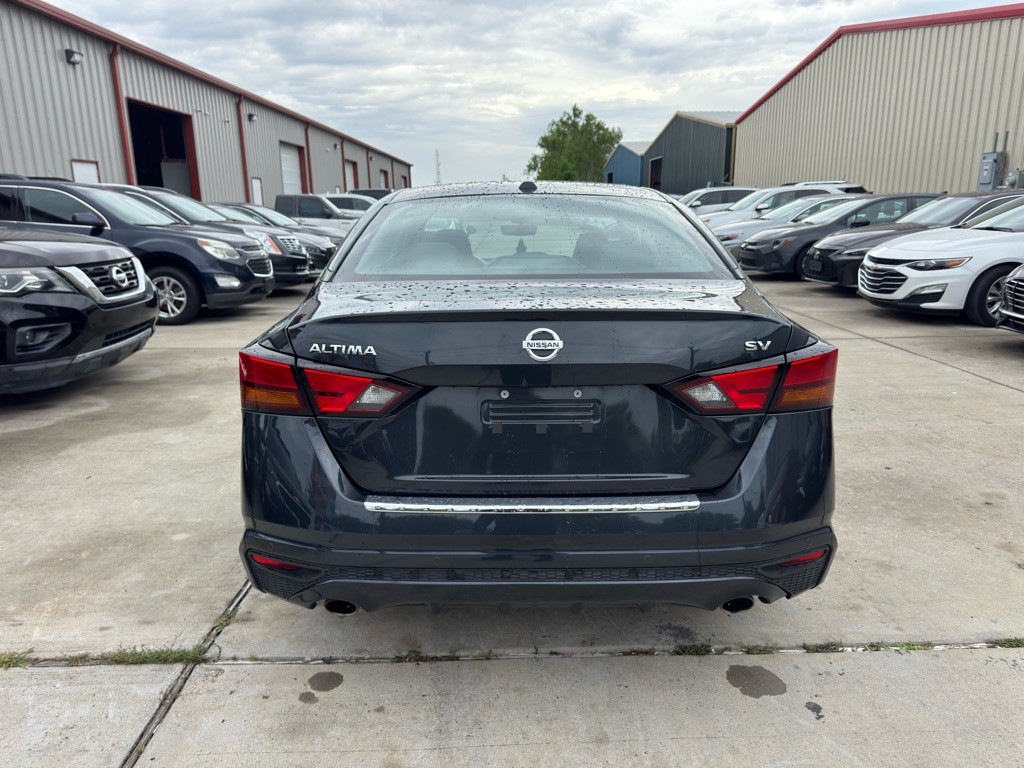 2022 Nissan Altima Image 7
