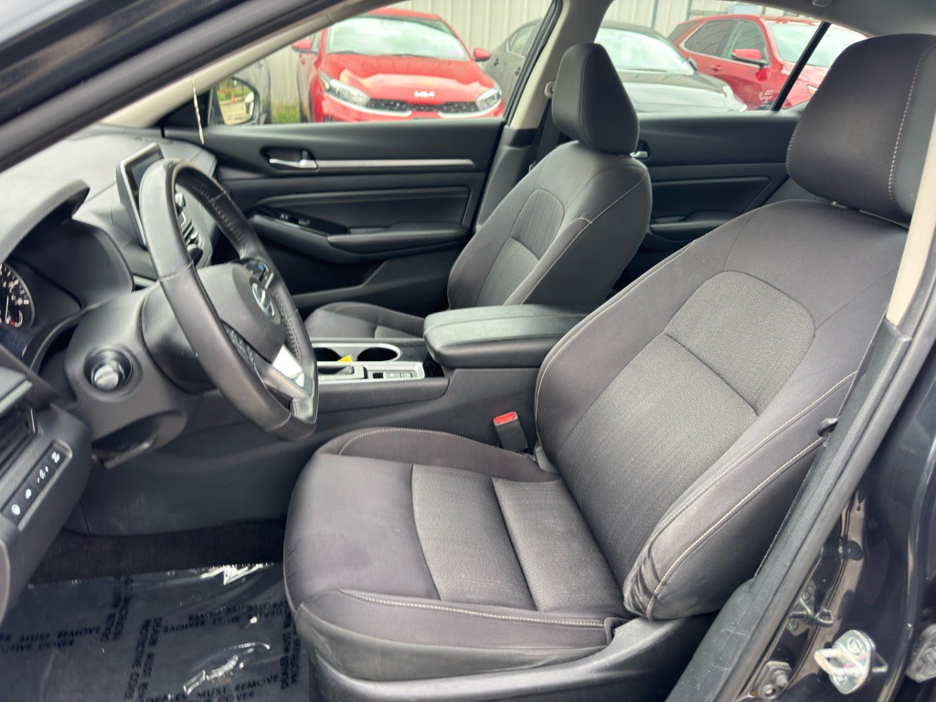 2022 Nissan Altima Image 15