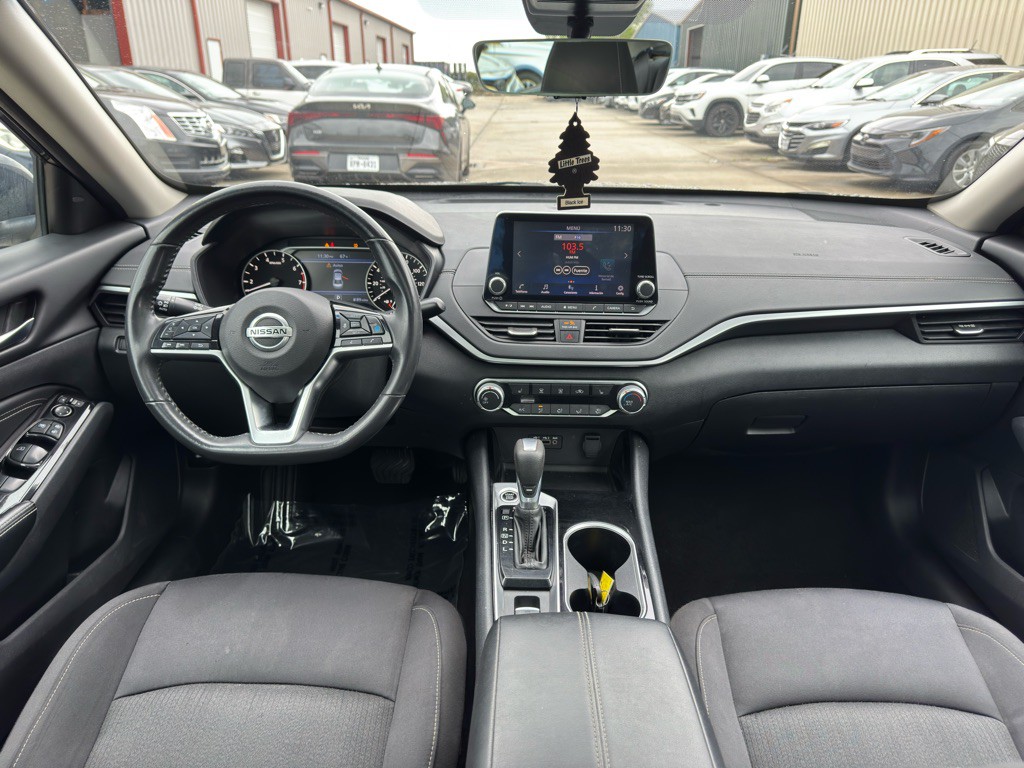 2022 Nissan Altima Image 18