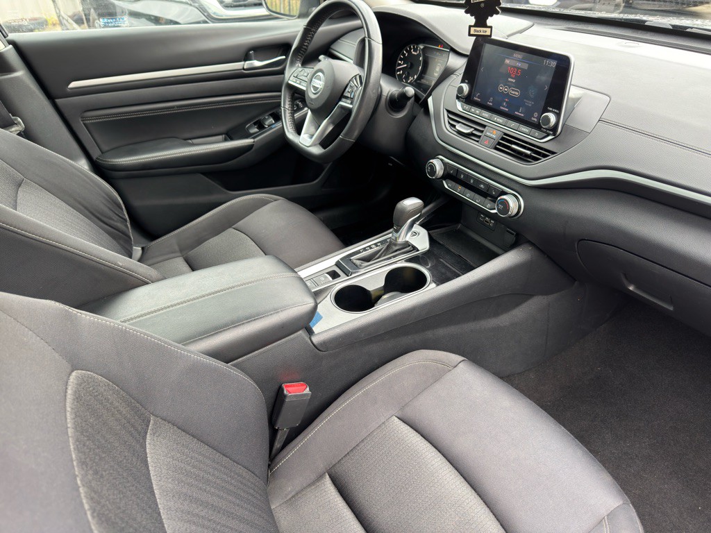 2022 Nissan Altima Image 19