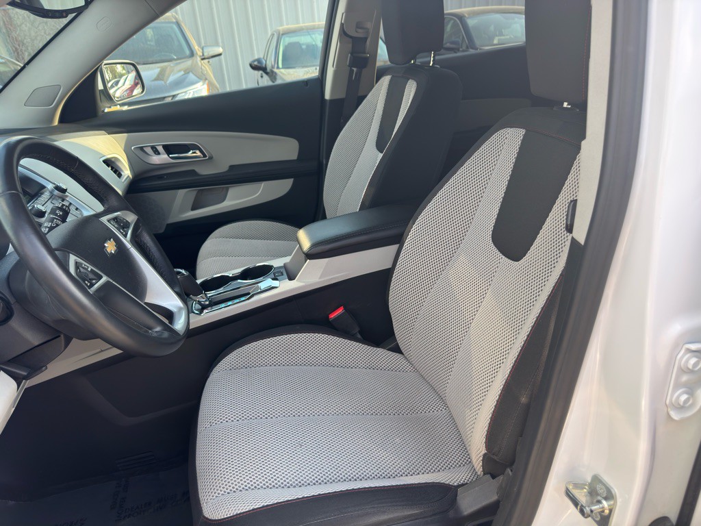 2017 Chevrolet Equinox Image 14