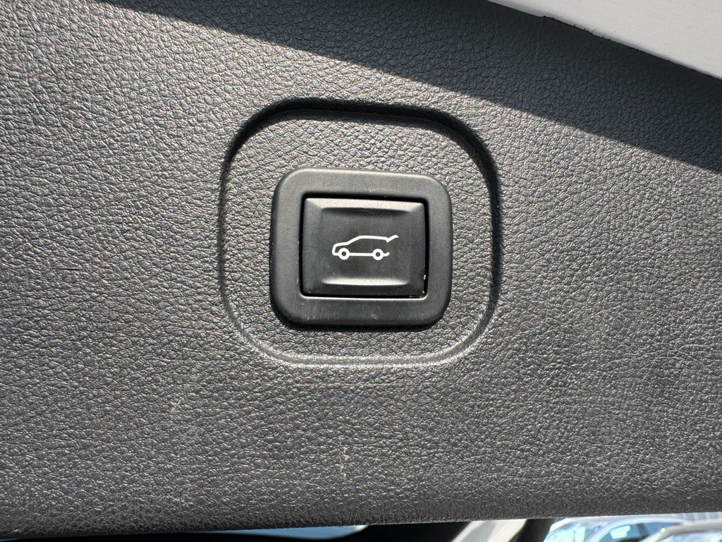 2017 Chevrolet Equinox Image 17