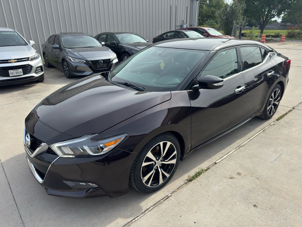 2017 Nissan Maxima Image 2