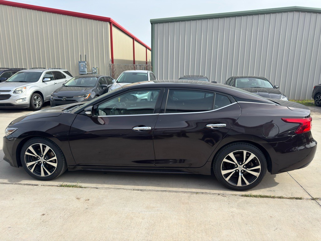 2017 Nissan Maxima Image 8