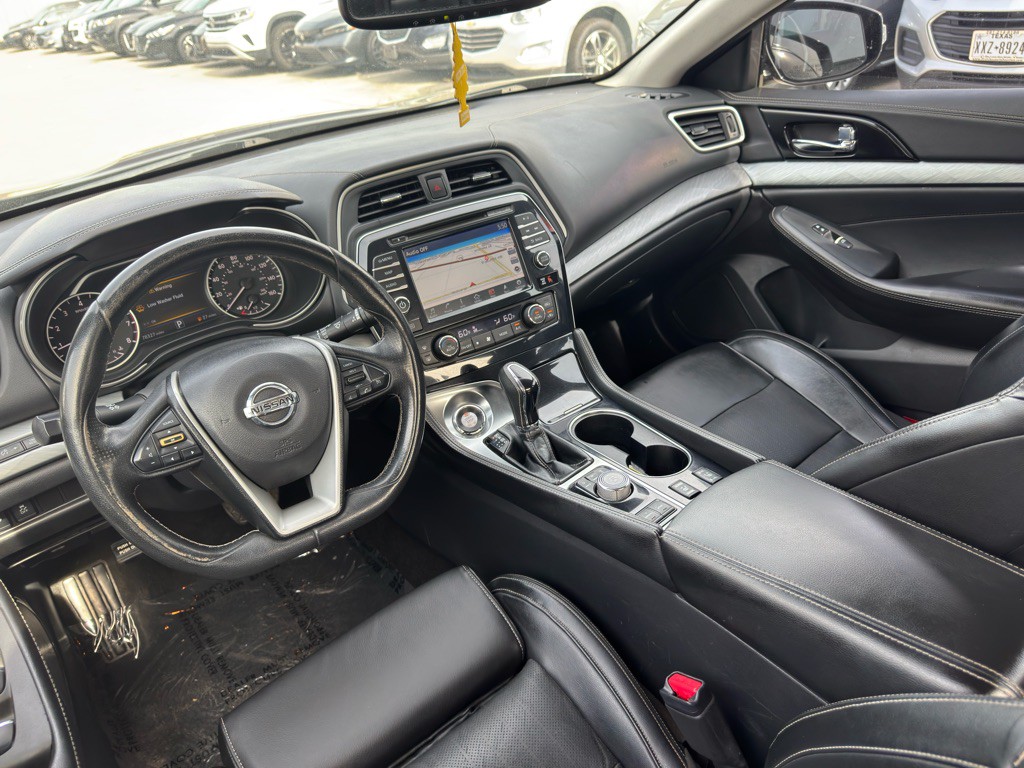 2017 Nissan Maxima Image 11
