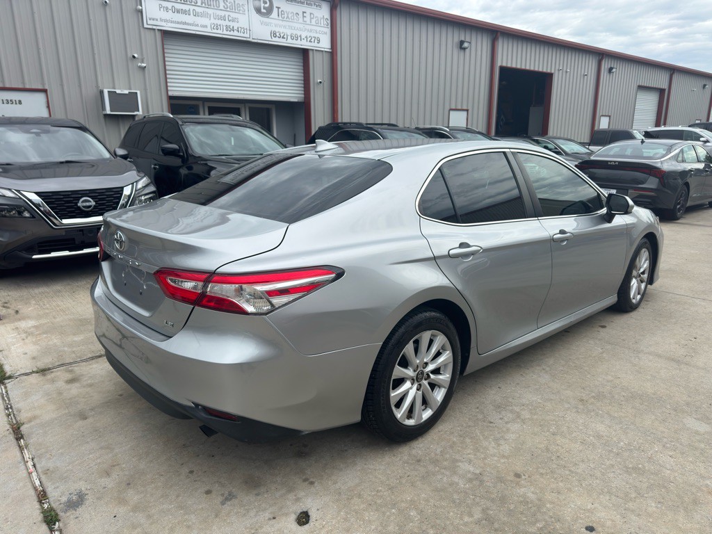 2019 Toyota Camry Image 5