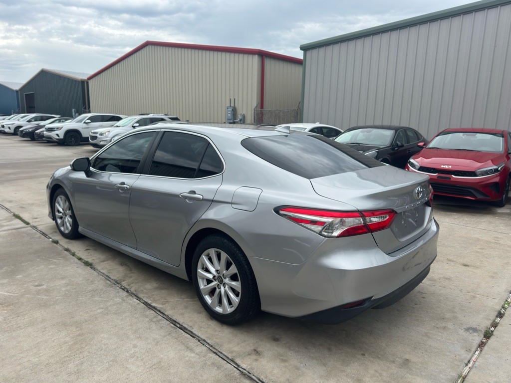 2019 Toyota Camry Image 7