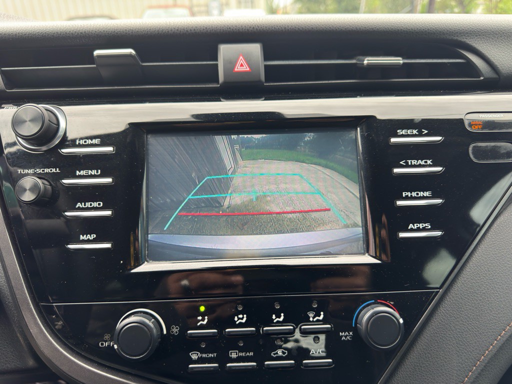 2019 Toyota Camry Image 9