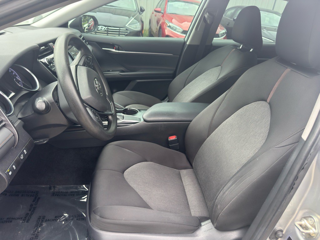 2019 Toyota Camry Image 12