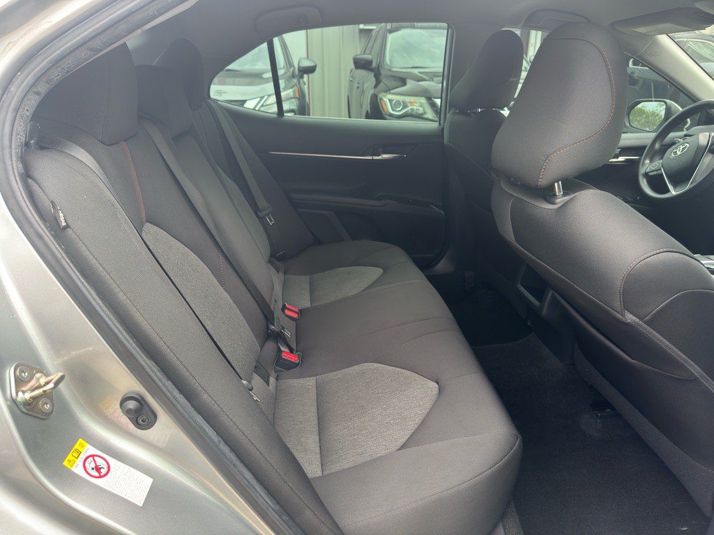 2019 Toyota Camry Image 14