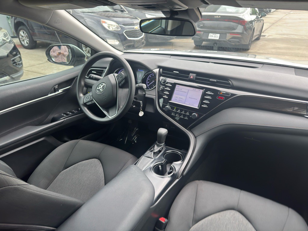 2019 Toyota Camry Image 15