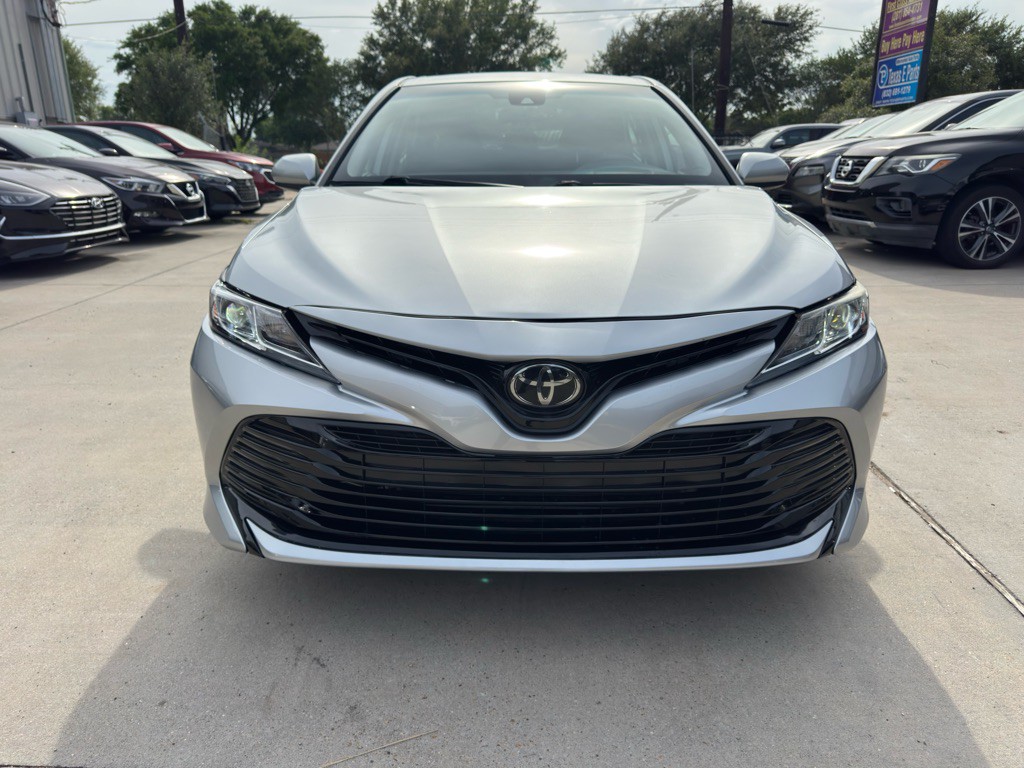 2019 Toyota Camry Image 4