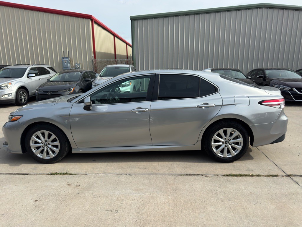 2019 Toyota Camry Image 7